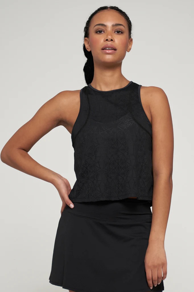 VentTankBlackトルソーコーディネート写真