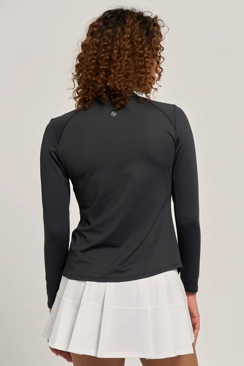 LineraSkortWhiteトルソーコーディネート写真